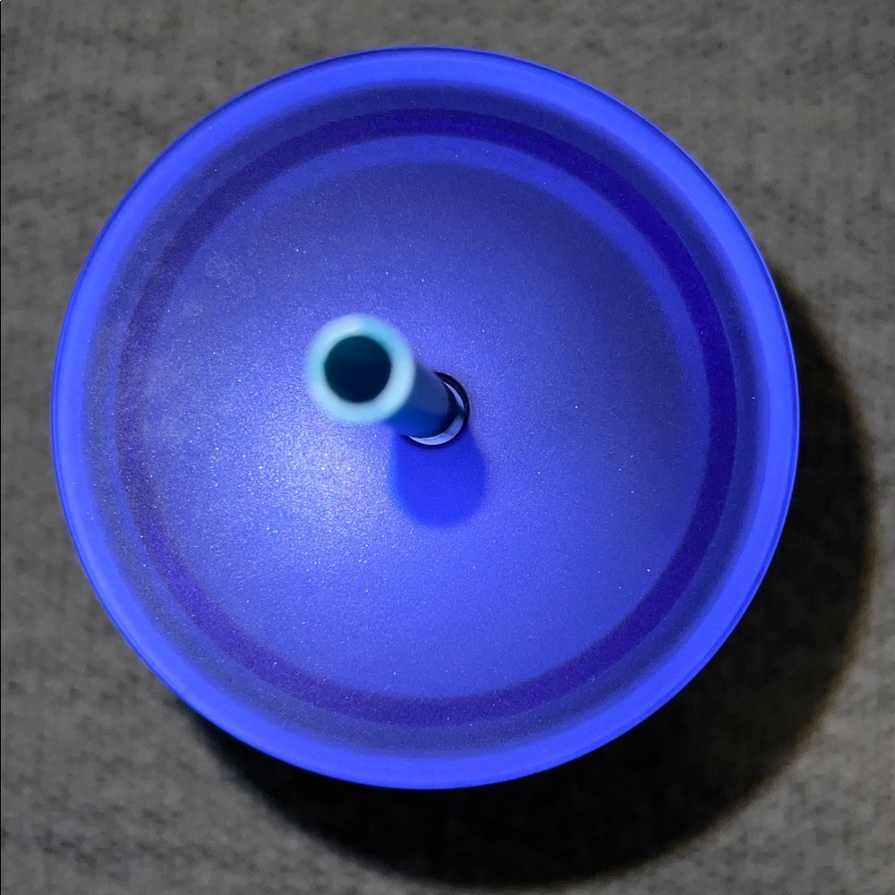 Starbucks Stainless Steel Cold Cup Venti Limited Edition 2023, Rainbow Oil Slick - Picture 4 of 6